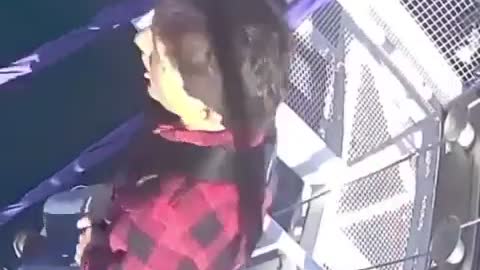 ΤΟΡΙΞΕ ΣΤΟ ΜΠΑΤΖΙ ΤΖΑΜΠΙΝΓΚ Ο ΤΡΙΝΤΩ