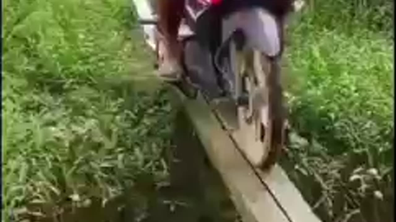 Crazy bike rider get lesson from this video