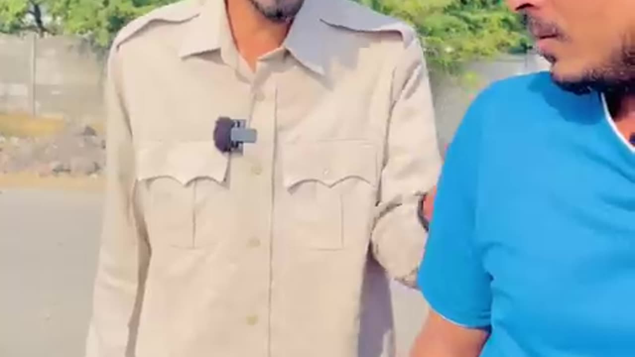 Police wala ko pagal sumjha ha kya