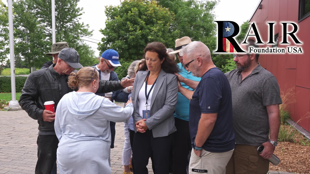 Prayer Session for Helen Grus before hearings on Aug. 14th, 2023