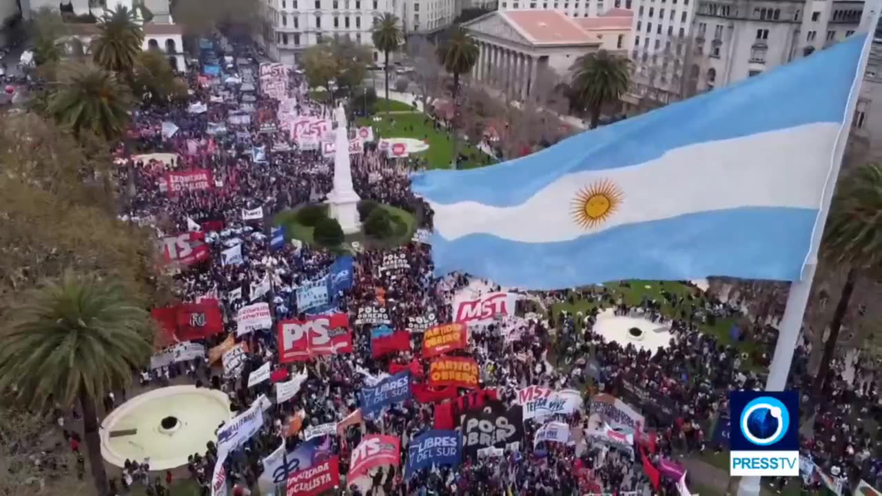 ✊🏻🏛🇦🇷 ULTIMO: Buenos Aires, Argentina realiza protesta