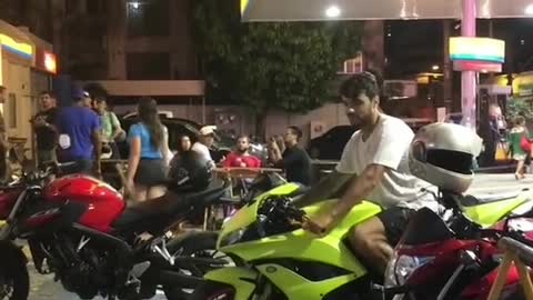 Como virar sua moto no lugar