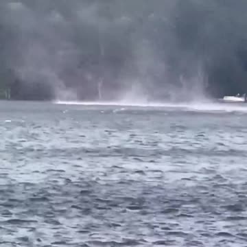 Multiple vortex waterspout over Lay Lake In Alabama
