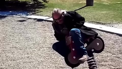 PLAYING GROUND FAILS #shorts #41 #playinground #playinggroundfail #funny #failsoftheweek #fail #fun