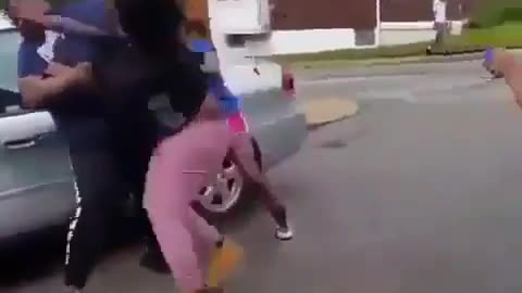 women fight