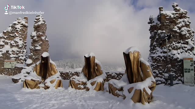 GUARDIANS OF TIME by Manfred Kielnhofer Austria public art event