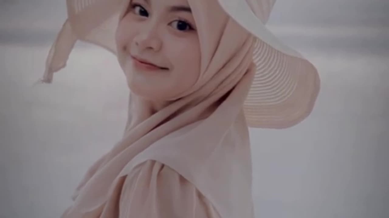 Beauty girl from Indonesia 3