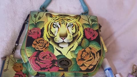 What's in my Anuschka Bag "Tiger in Love"