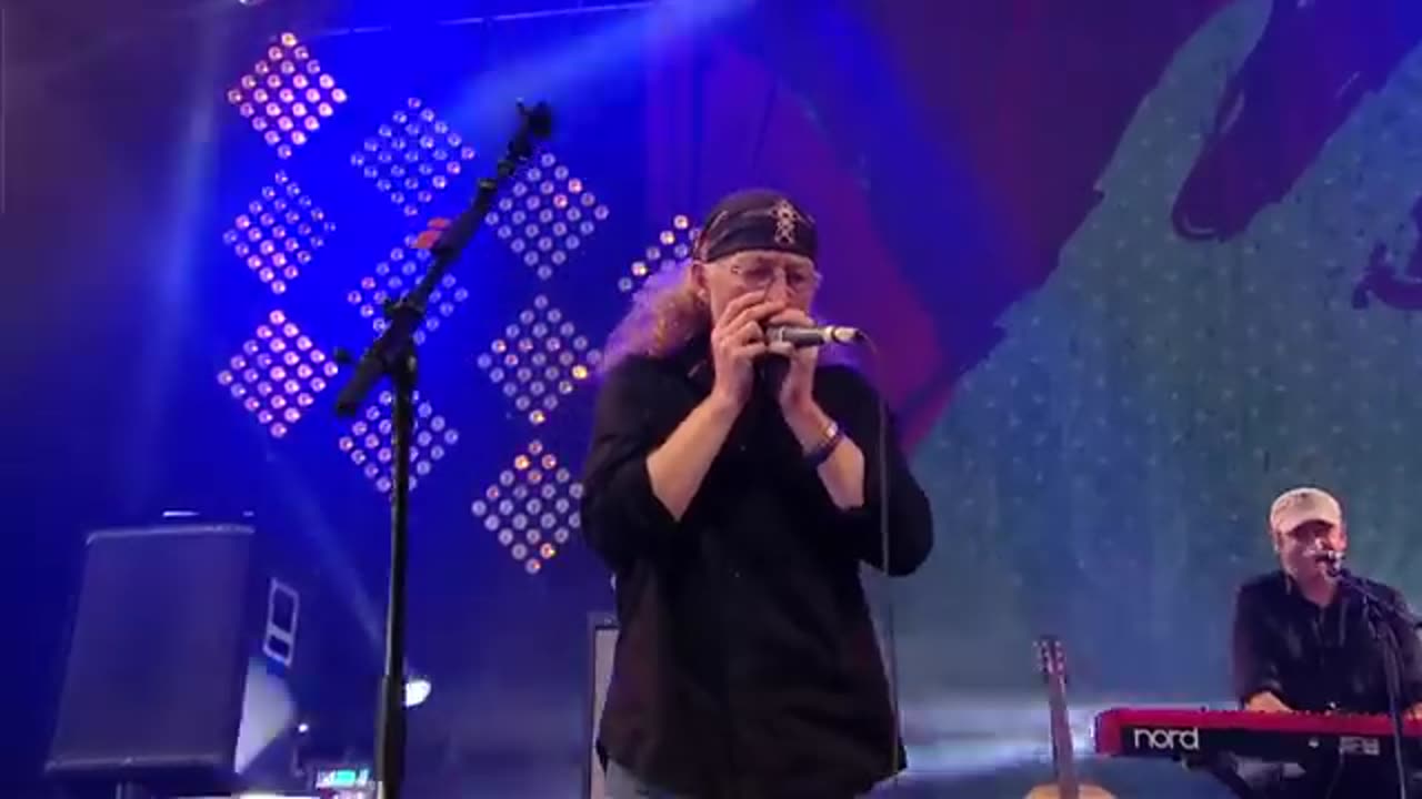 Levellers - Carry Me - Isle Of Wight 2013 - Reloaded from FestivoTV