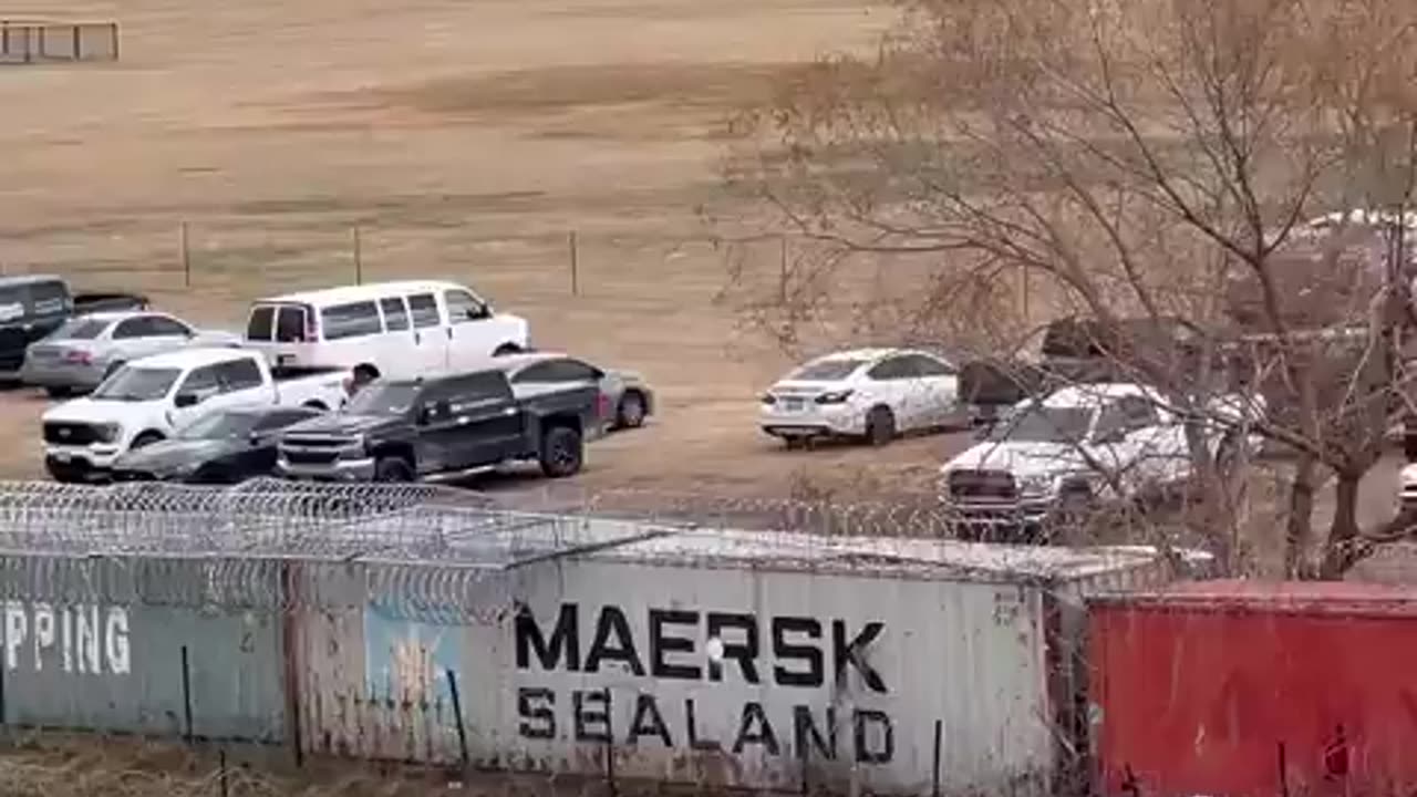 The Texas National Guard has military vehicles patrolling the US-Mexico border #shorts