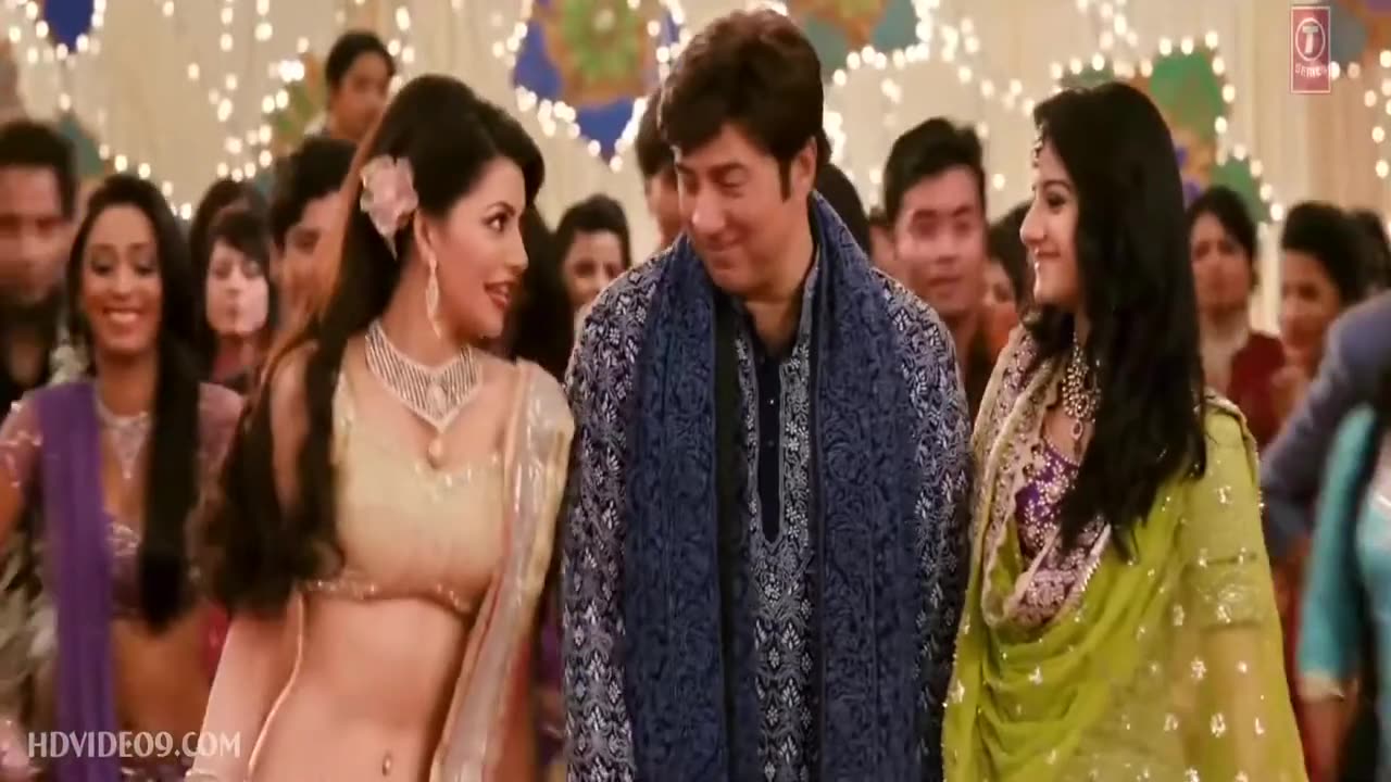 Jad Mehndi Lag Lag Jaave Urvashi Rautela Video Song_HD_720p-(HDvideo9)