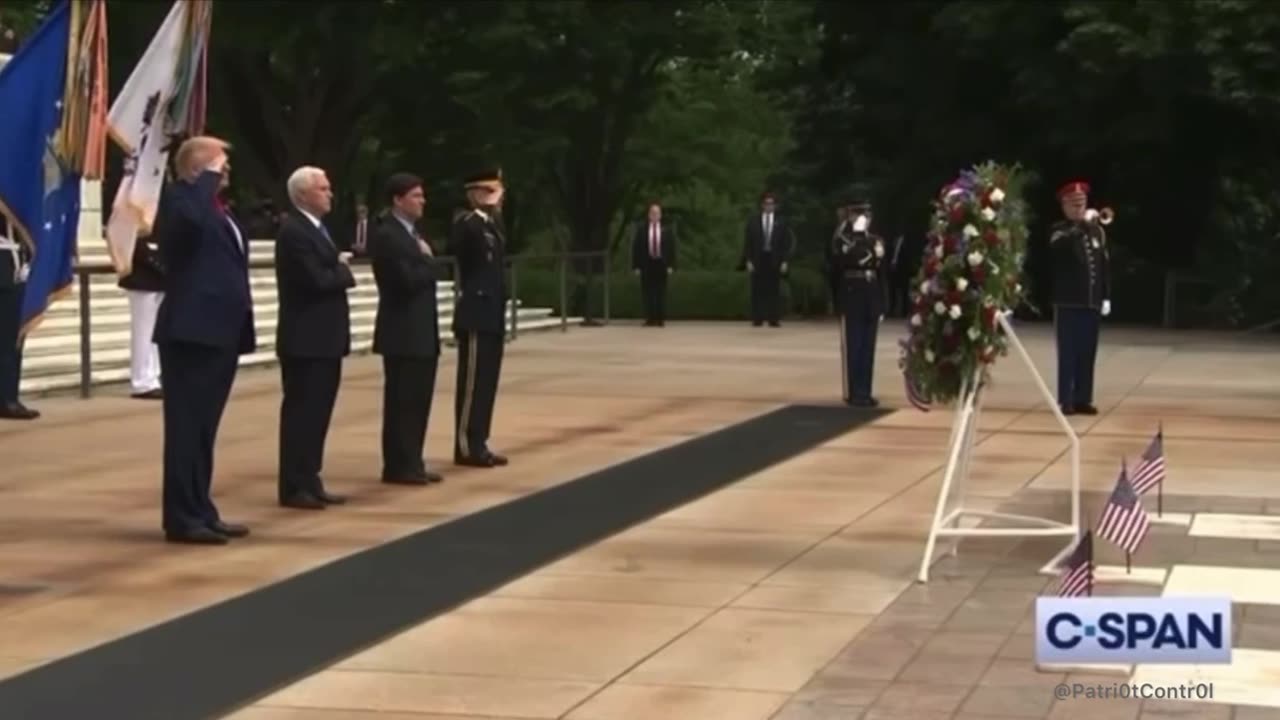 President Trump honors the fallen at the Tomb of the Unknown Soldier, Memorial Day 2020 🫡 🇺🇸