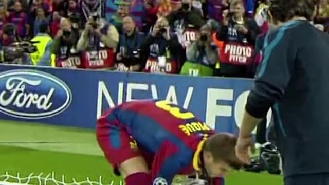 Gerard Piqué - Football Legend