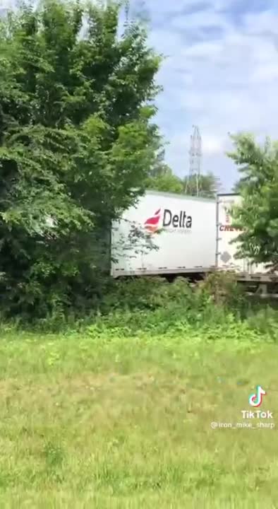 Biden's Gas Crisis Deepens, Trucker Shares Reality Of How Bad It Is & Says It's Going To Get Worse