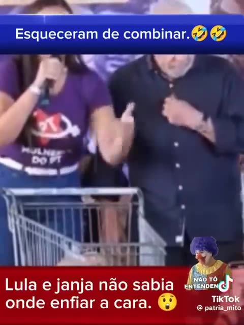 Esqueceram de combinar, olha o desespero da esquerda 😁💨🐔