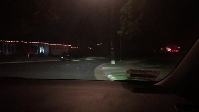 Willow Glen Holiday Lights Drive Thru Part IV 12月8日2022年