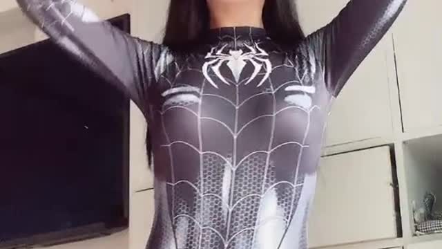 Spider girl. (Follow me)