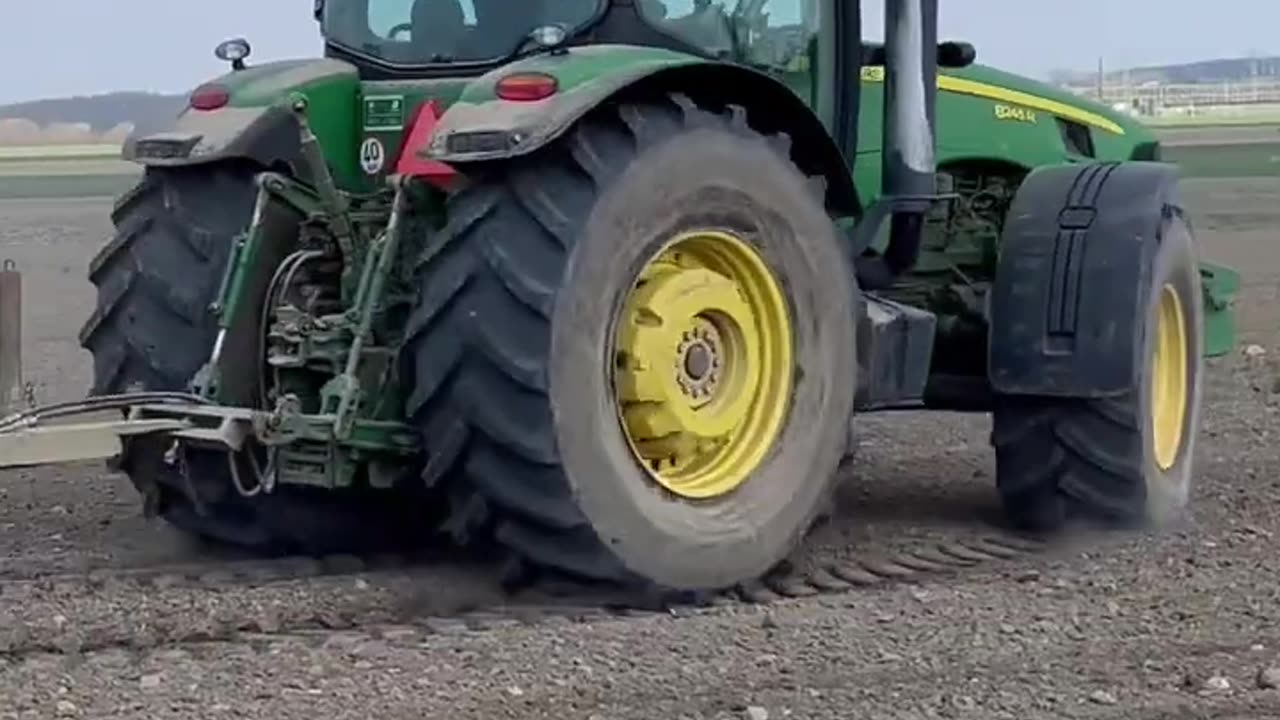 John Deere 8245r sound...