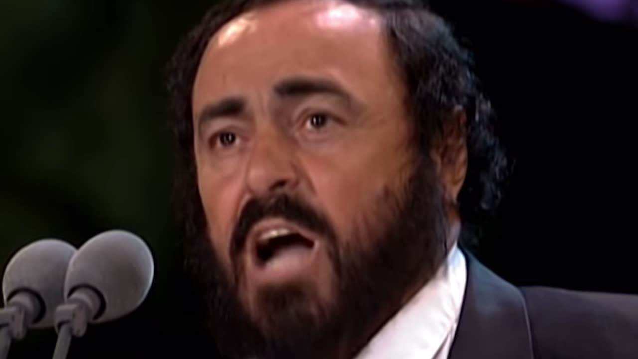 Luciano Pavarotti sings "Nessun dorma" from Turandot (The Three Tenors in Concert 1994)