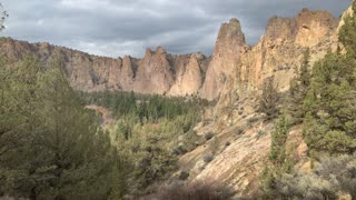 Central Oregon – Smith Rock State Park – Majestic Basin Views – 4K