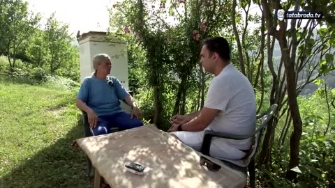 NIHADA ŽIVI SAMA U STRAĆARI DALEKO OD SELA