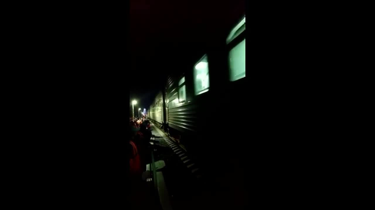 The first passenger train from Simferopol to Moscow passed over the Crimean Bridge