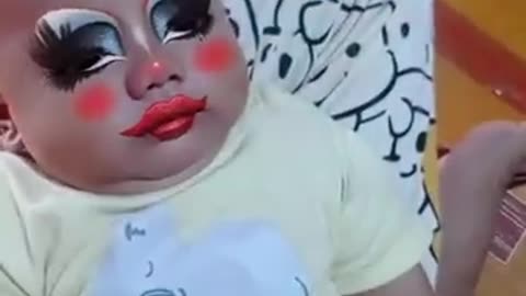 Funny Makeup Baby 😘😚