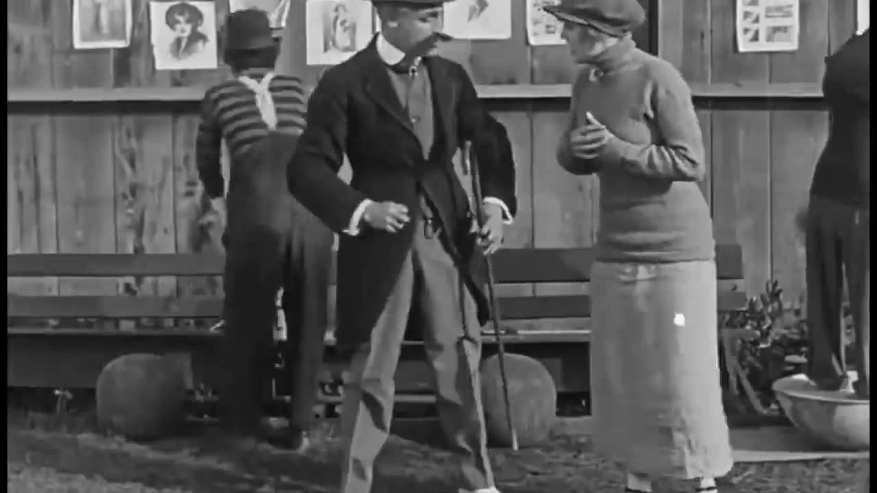 CHARLIE CHAPLIN - The Champion (1915 HD)