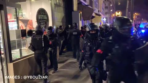 The BRAV-M have started conducting arrests in Paris protests