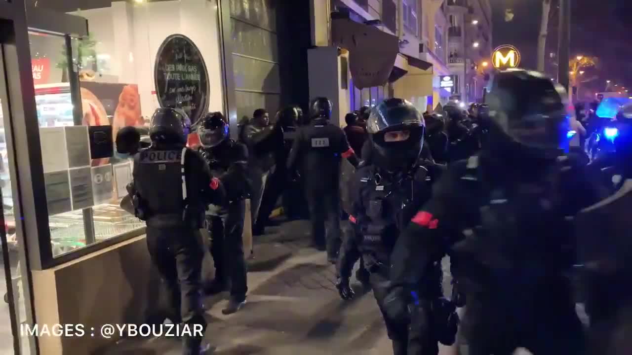 The BRAV-M have started conducting arrests in Paris protests