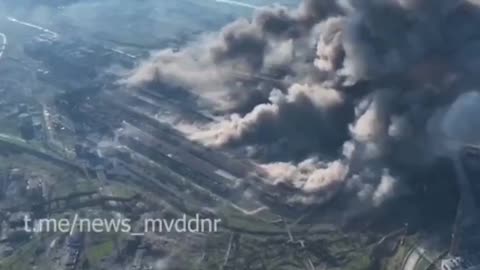 MARIUPOL UA: RUSSIAN AIRFORCE TAKES THE GLOVES OFF.... AZOV STEEL WORKS TAKES THE HIT