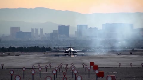 Stunning Video of B-1 Lancer in Action • Takeoff & Landing [Training Footage]4