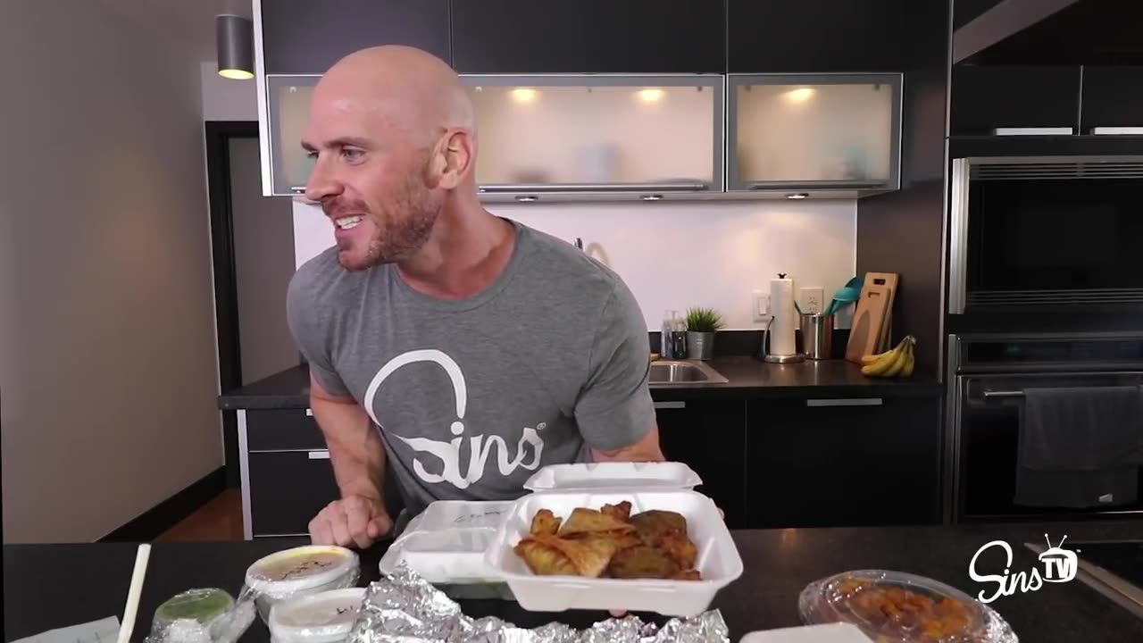 Jhonny Sins trying to Indian food first time 😋