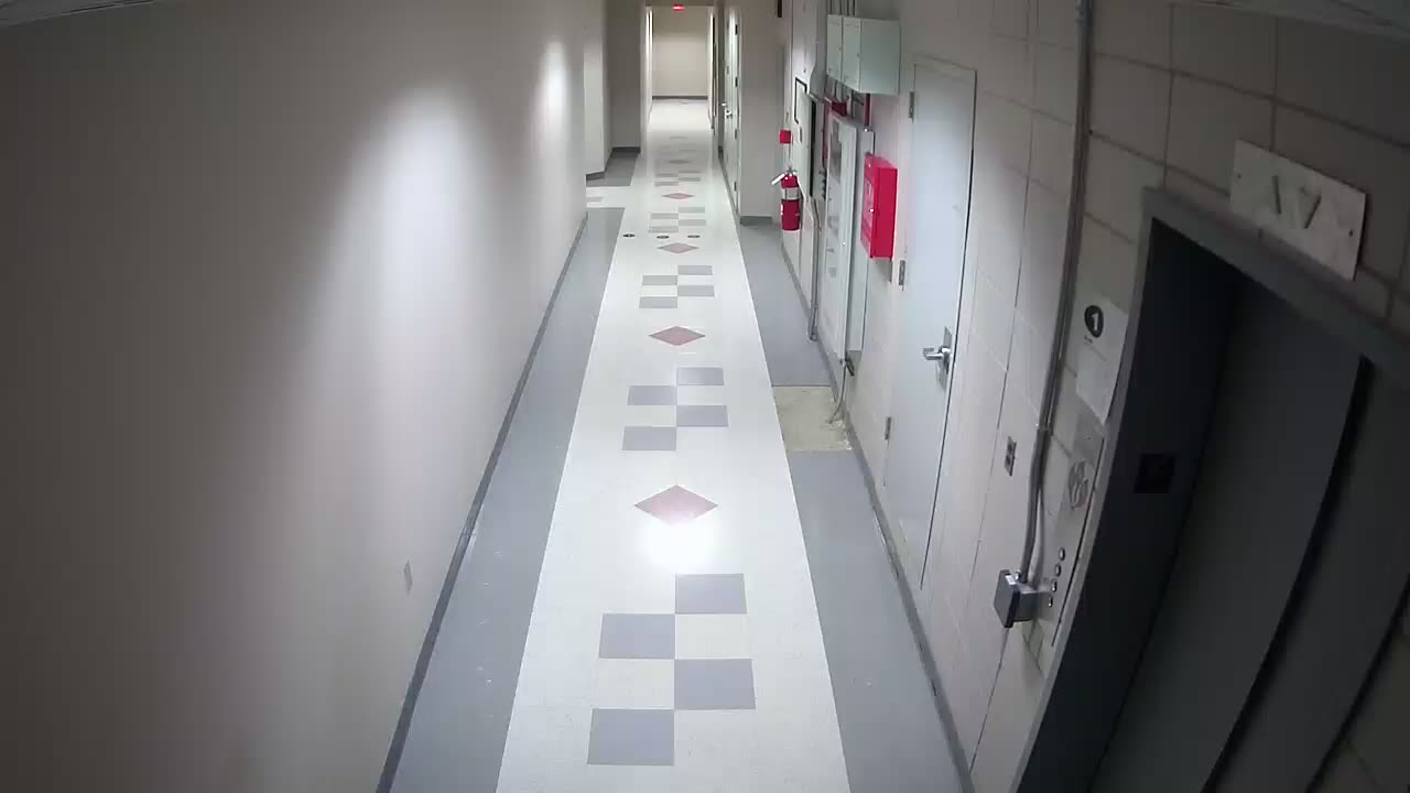 8801VZN01Elevator_2021-01-06_08h40min00s543ms.mp4