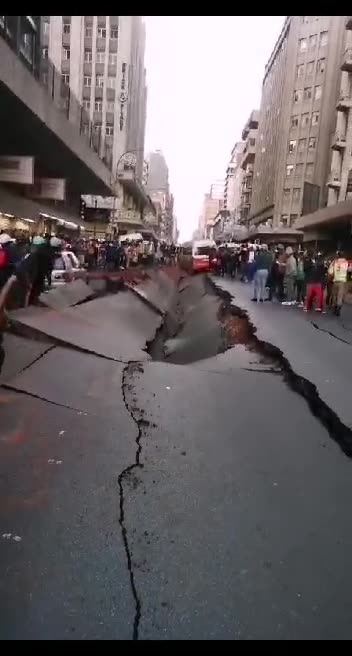 Gas pipe burst in Johannesburg South Africa (1)