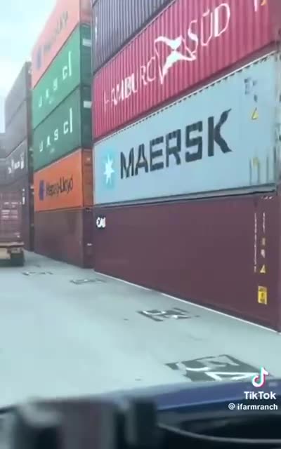 사탄주의자들이 계획한 항만 파업이 중지된 진짜 이유 : 군의 개입.AVI