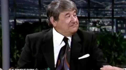 Buddy Hackett Brings Johnny Some New Jokes - Carson Tonight Show