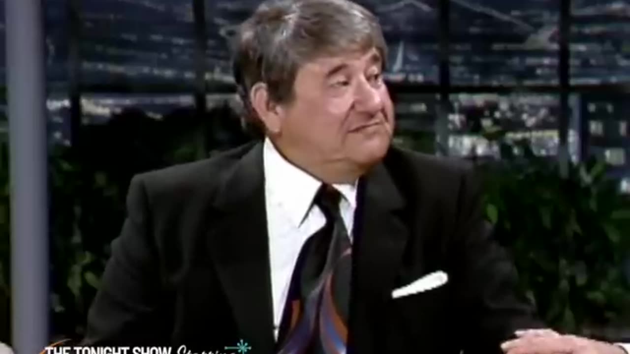 Buddy Hackett Brings Johnny Some New Jokes - Carson Tonight Show