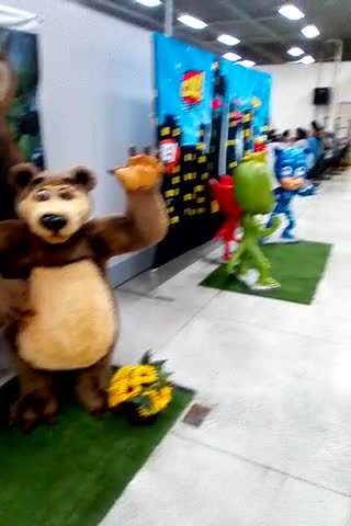marsha e o urso feliz natal
