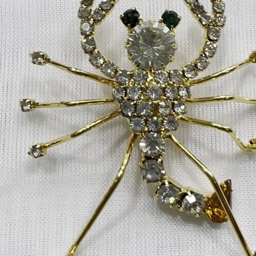 18KGP Scorpion Pin. Brooch. Made with Swarovski Crystal. Event. Party. Banquet