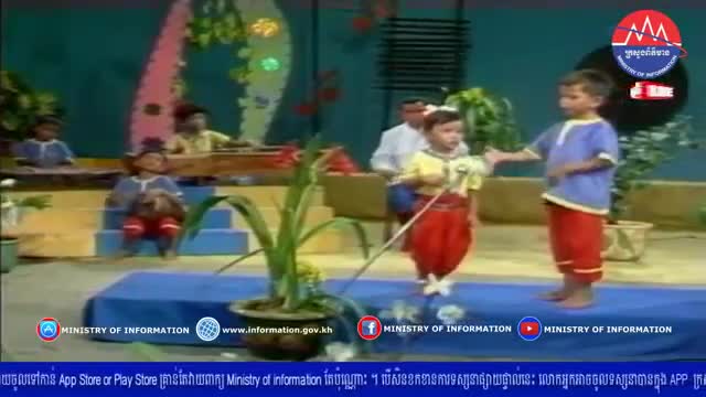 ត្រកូលខាត់តាំងពីក្មេងៗ