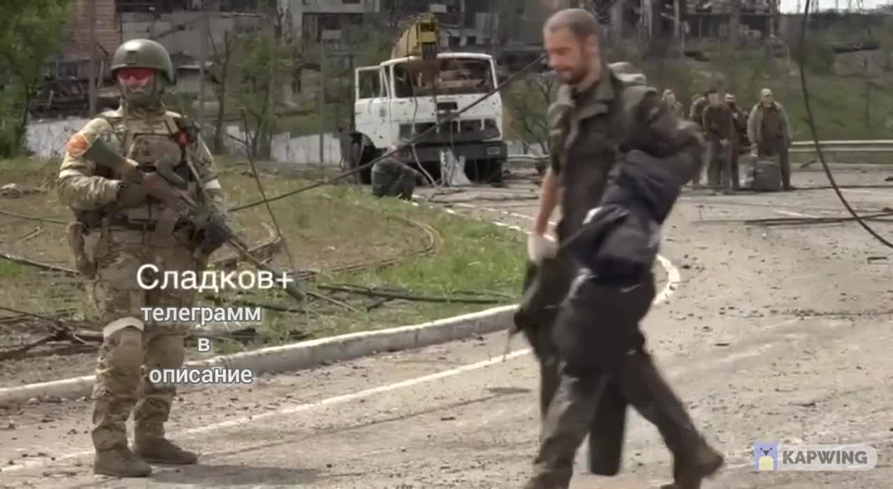 Ukrainian POWs from Azov steel factory in Mariopul