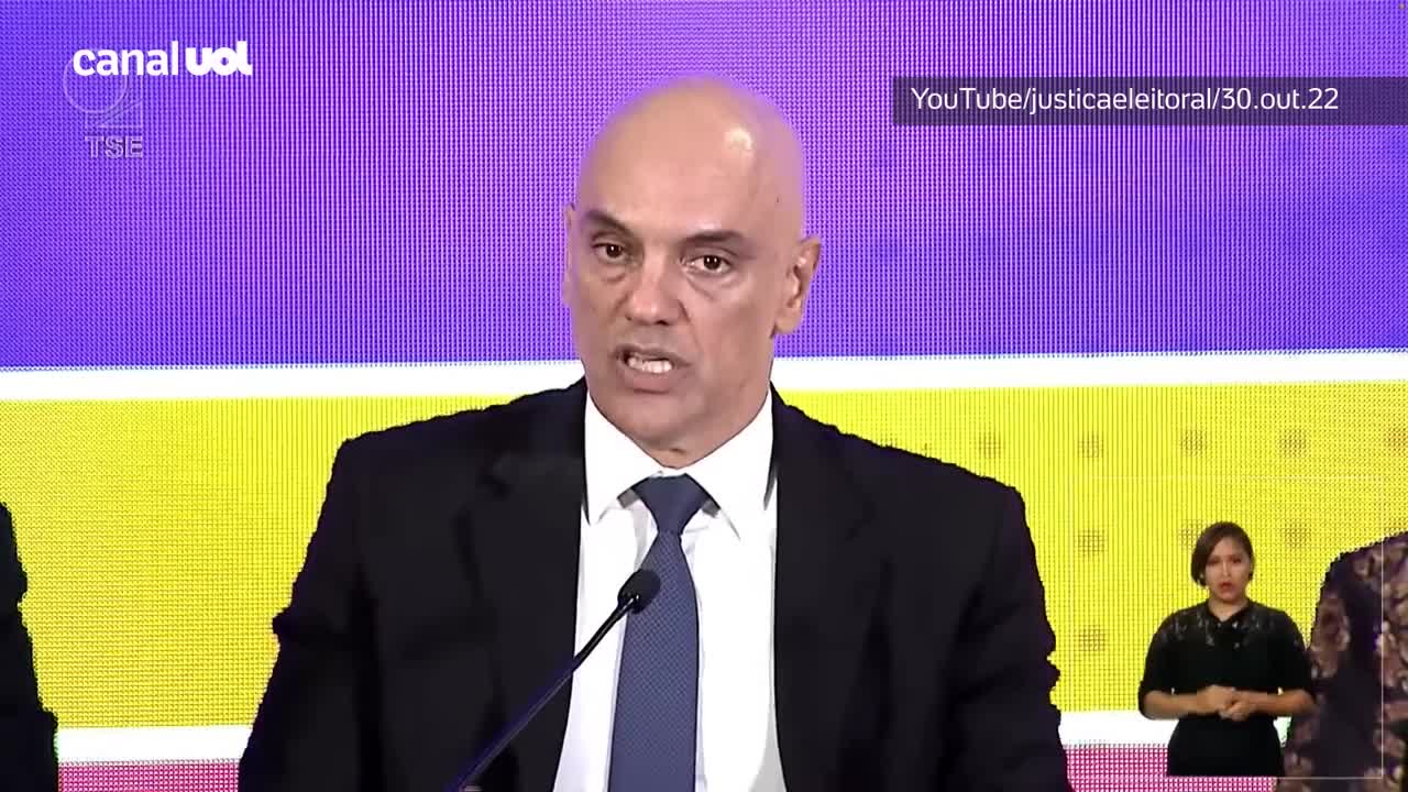 Alexandre de Moraes conversou com Lula e Bolsonaro após resultado das eleições