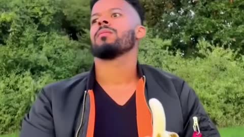 EATING A BANANA IN PUBLIC