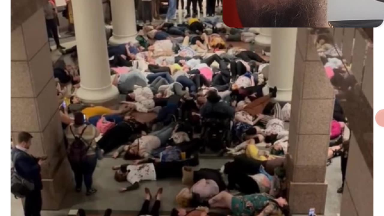 Trannies Hold A Die In Capital Is SICK