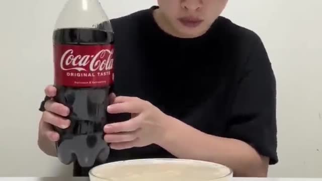 Coca-Cola and Mentos Experiment🤯 ~ This is Impossible🤔@MR. INDIAN HACKER @Crazy XYZ #shorts #viral