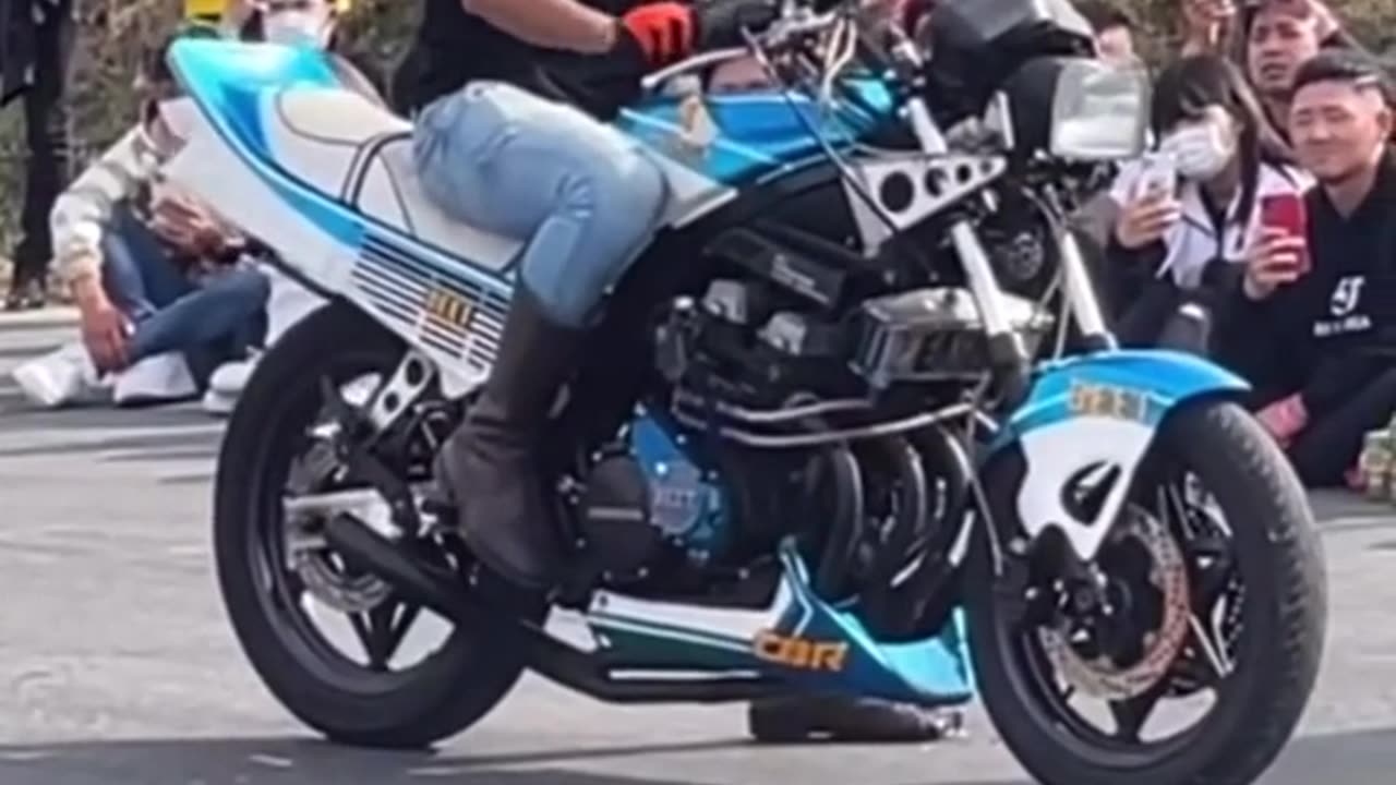 Heavy sound bike make my day