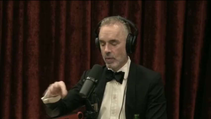 The Craziest Woke Activist Of All Time - Sexy Chickens - Jordan Peterson & Joe Rogan