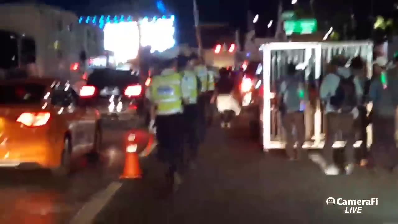 20190523_V3_S03(7f31q9yCFtI)야간에도 국민의 외침은 앞으로 계속 진행됩니다! 당신이 내려오실때까지