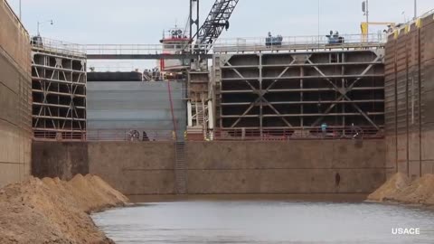 5 Dams That Could Fail Any Second #2
